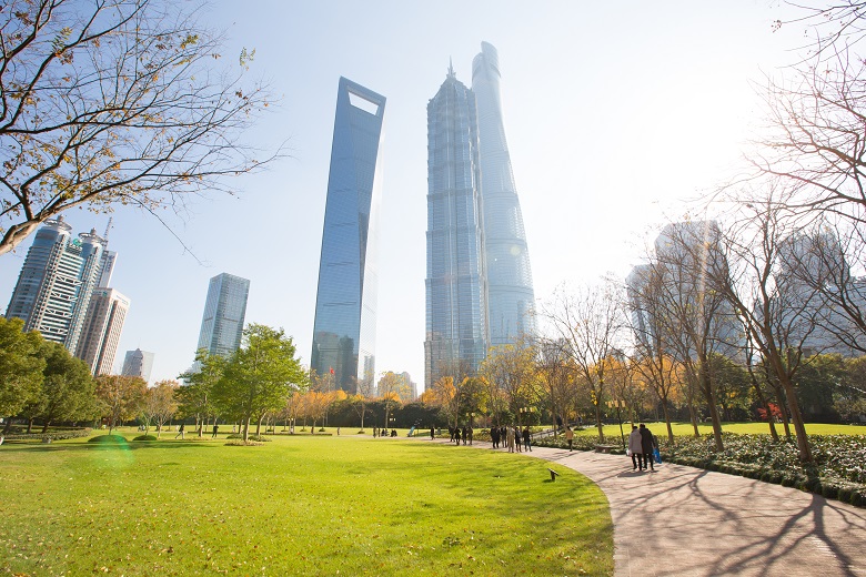 开发商拿到土地出让合同的过程 